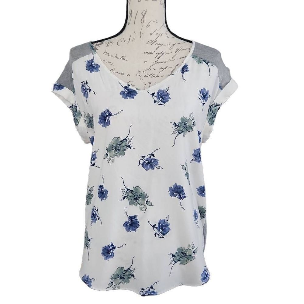 Fortune + Ivy Women's Size Medium White Gray Blue Floral Mixed Material Blouse